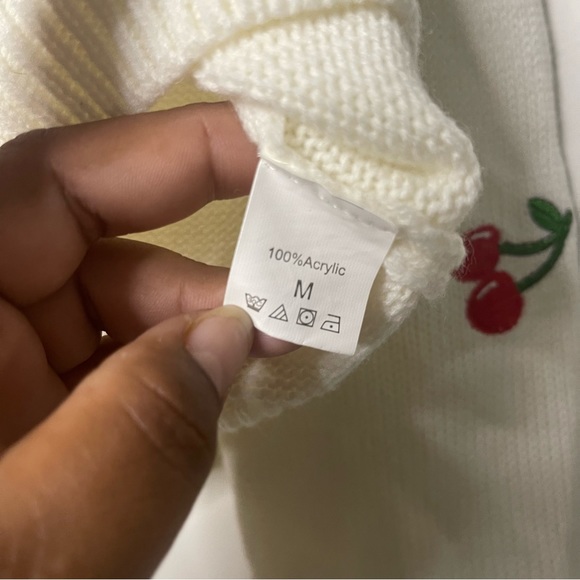 NWOT Cherry Embroidered Cropped Cardigan - Picture 3 of 5